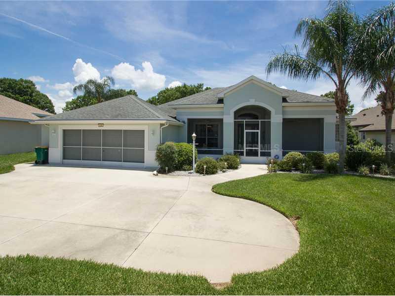 6386 Sailboat Ave., Tavares, FL 32778