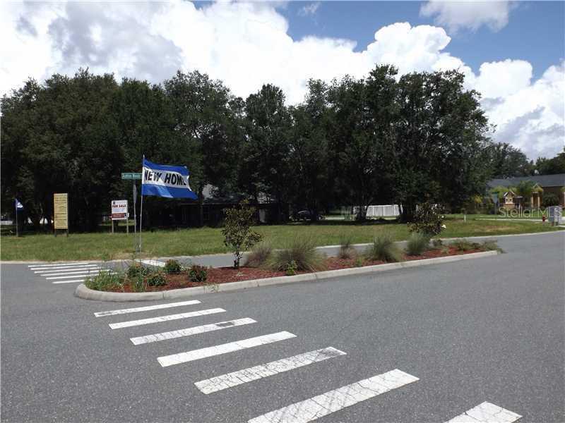 418 Ashton Woods Ln., Leesburg, FL 34748