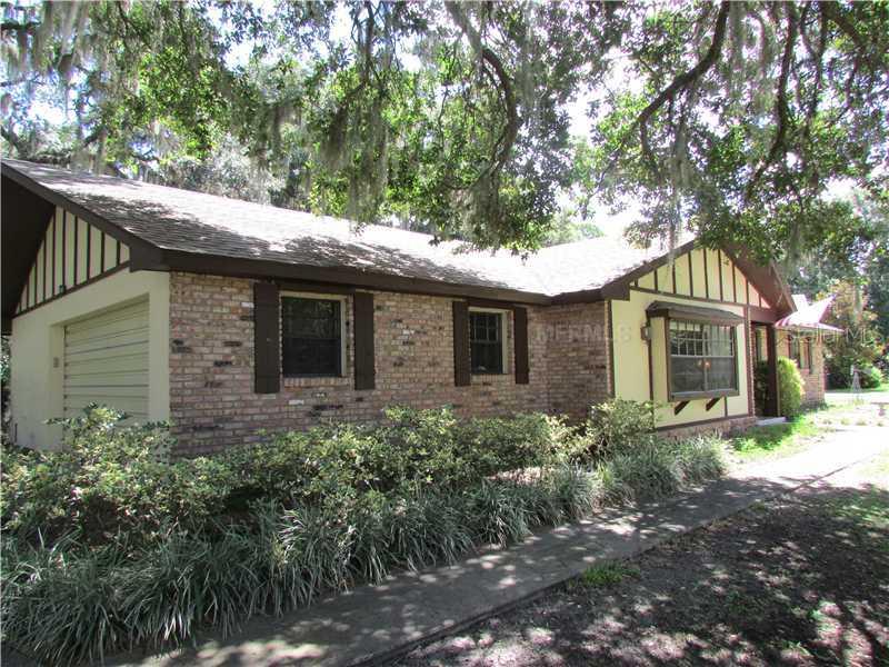 31946 Harris Rd., Tavares, FL 32778