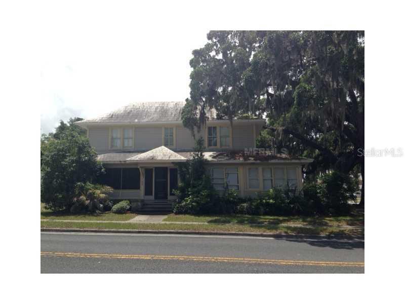 102 E Alfred St., Tavares, FL 32778
