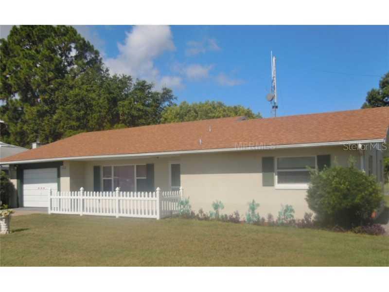 31830 Tropical Shores Dr., Tavares, FL 32778