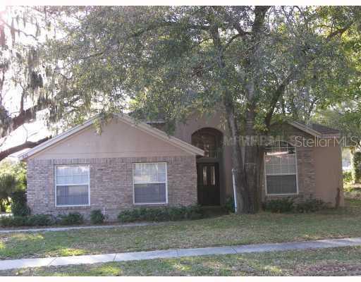 876 Woodcraft Dr., Apopka, FL 32712
