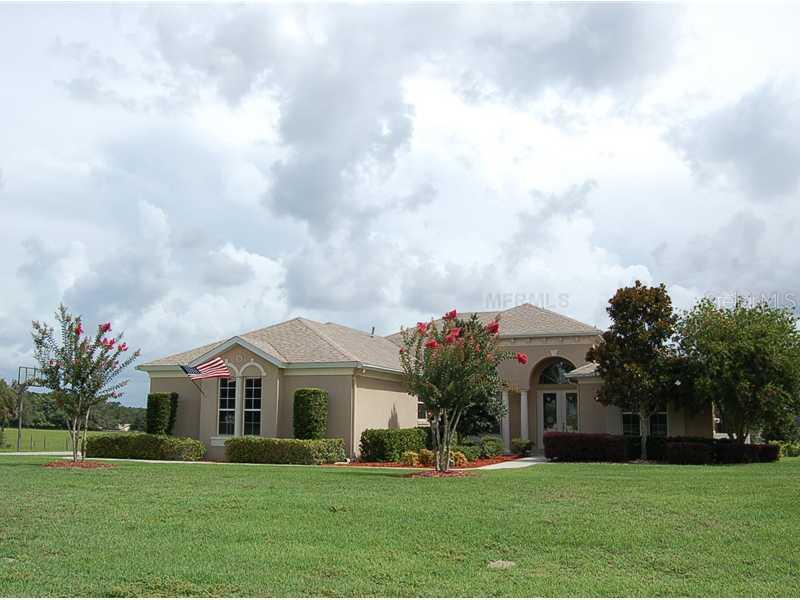 23406 Oak Cluster Dr., Sorrento, FL 32776