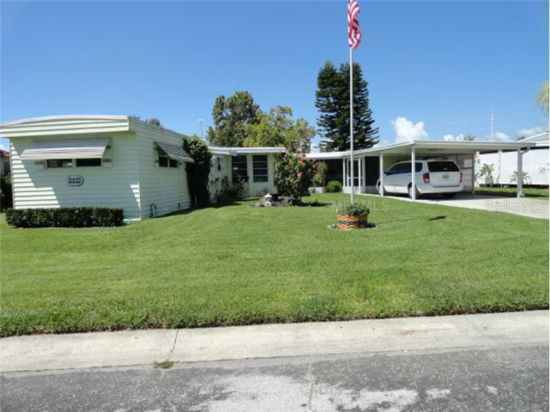 31533 Terrace Dr., Tavares, FL 32778