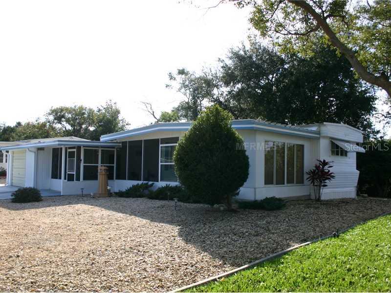 2726 Vindale Rd., Tavares, FL 32778