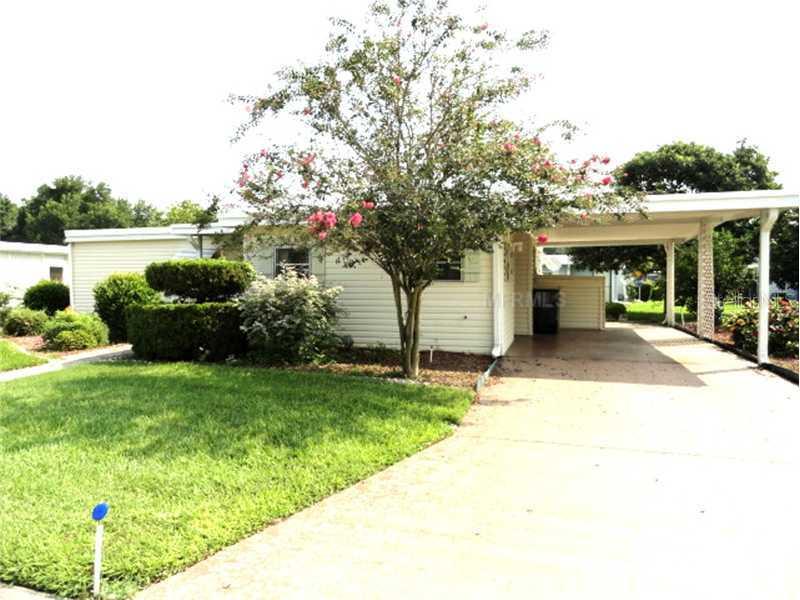 704 Falcon Dr., Tavares, FL 32778