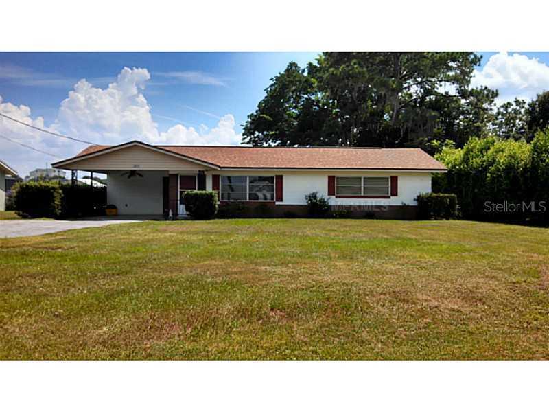 32606 Lake Eustis Dr., Tavares, FL 32778