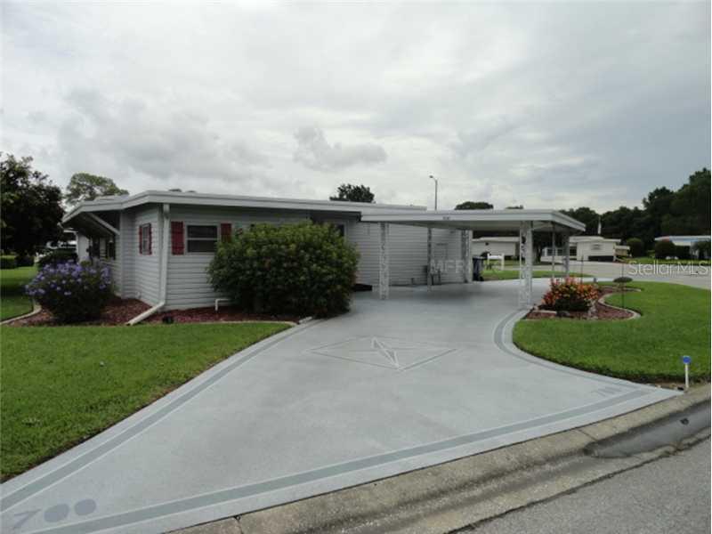 700 Falcon Dr., Tavares, FL 32778