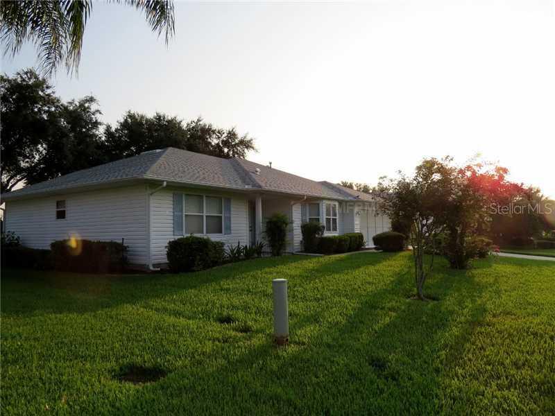 26921 Racquet Cir., Leesburg, FL 34748