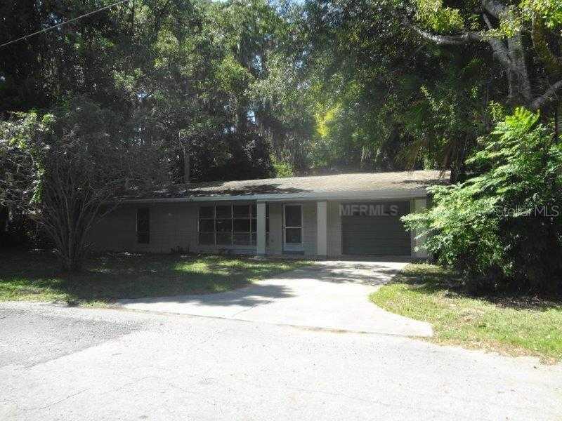 30703 Cove Rd., Tavares, FL 32778