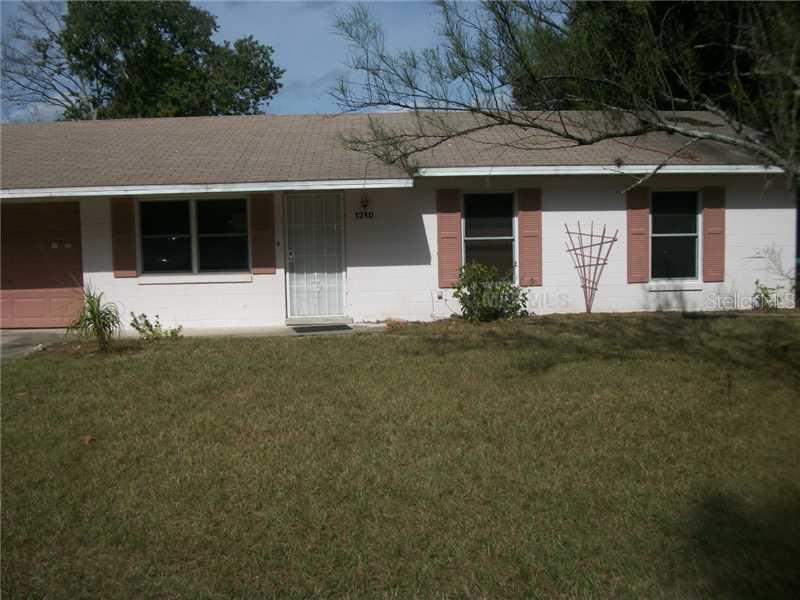 1210 Cedar Ave., Tavares, FL 32778