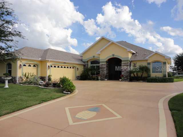 2002 Bayside Ave., Mount Dora, FL 32757