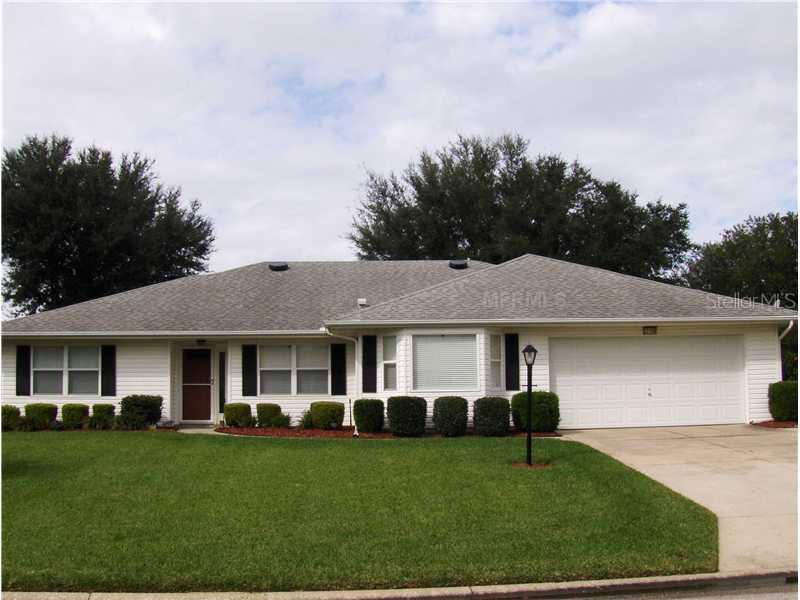 27106 Racquet Cir., Leesburg, FL 34748