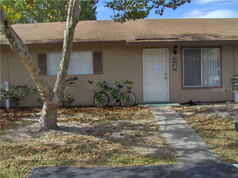 720 E Rosewood Ln., Tavares, FL 32778