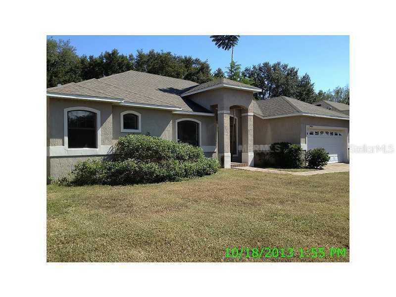 27622 Lisa Dr., Tavares, FL 32778