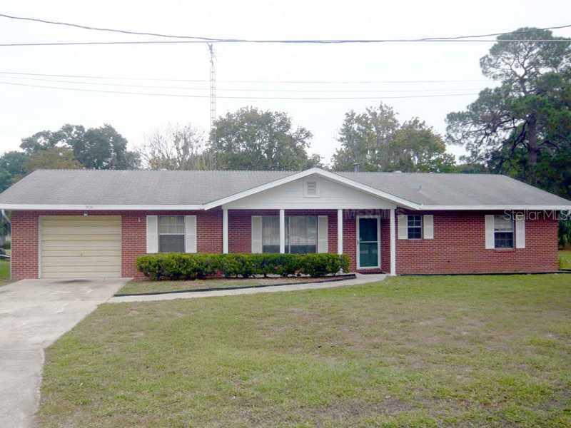 32034 Bluegill Dr., Tavares, FL 32778