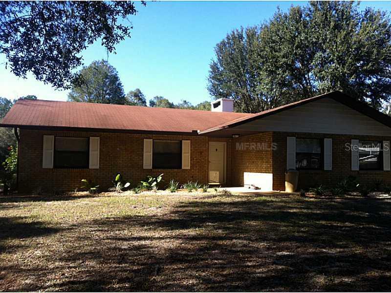 21732 Lake Seneca Rd., Eustis, FL 32736