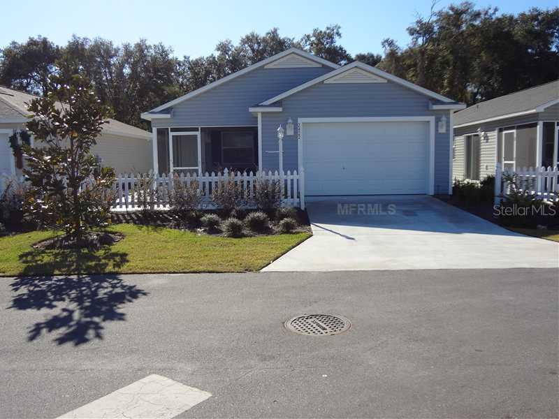 2422 Upton St, The Villages, FL 32163