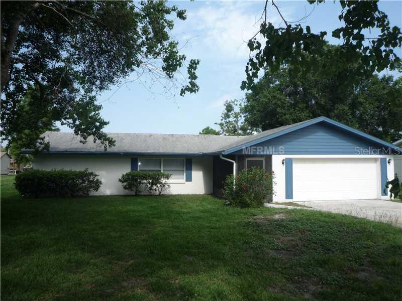 27926 Tammi Dr., Tavares, FL 32778