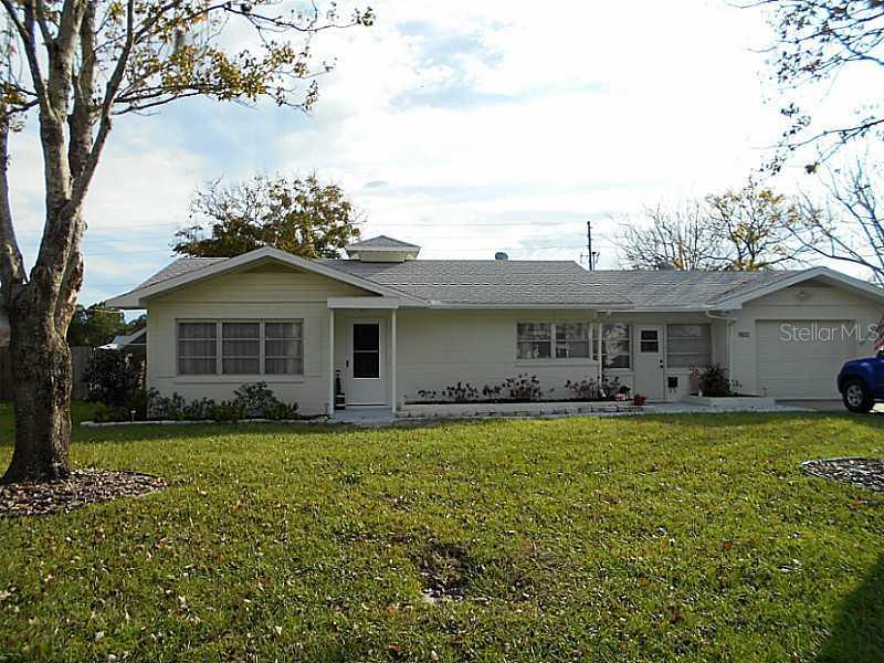 2708 Palmetto Rd., Mount Dora, FL 32757