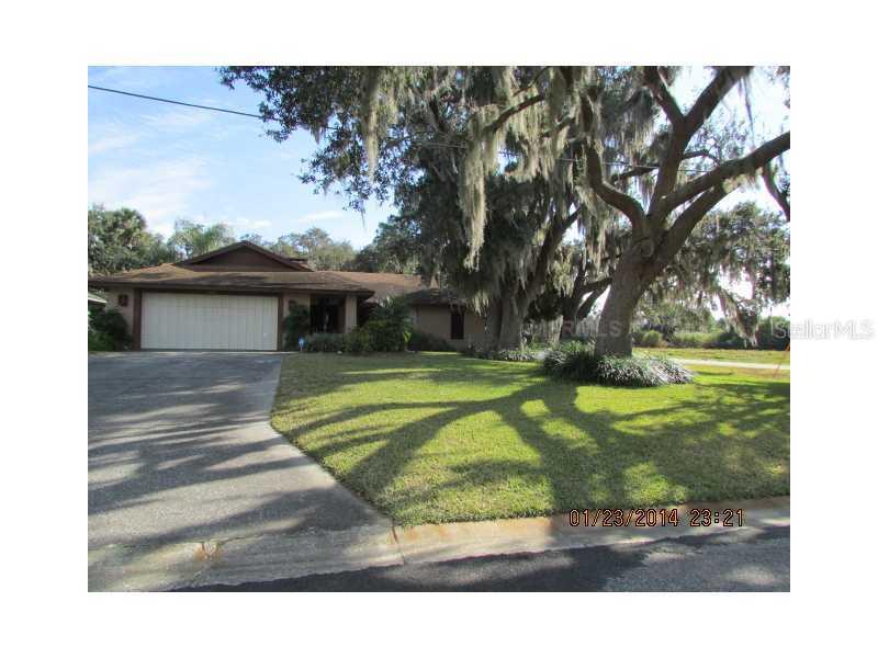 1200 N Sinclair Ave., Tavares, FL 32778