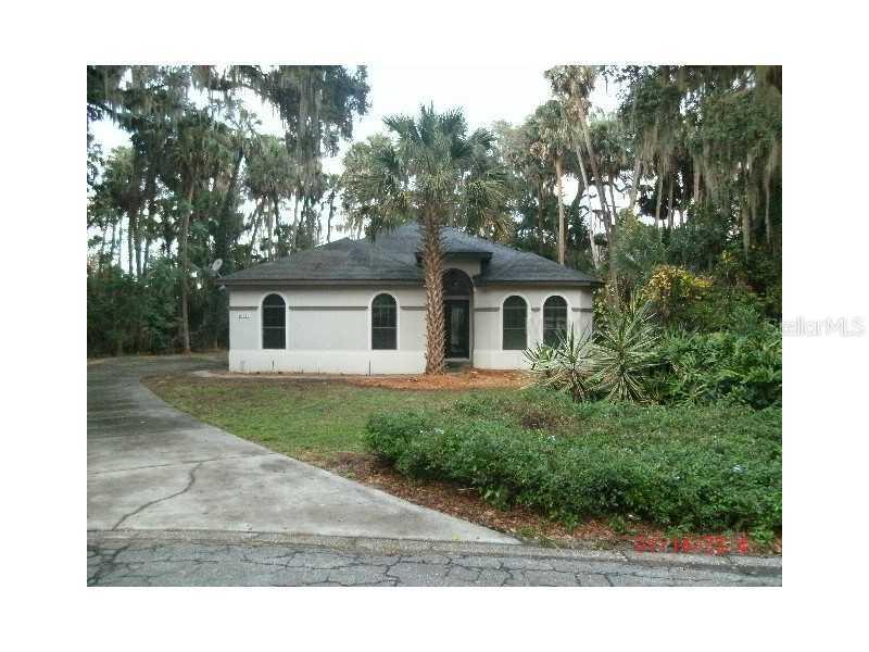 16711 Beauclaire Ct., Tavares, FL 32778