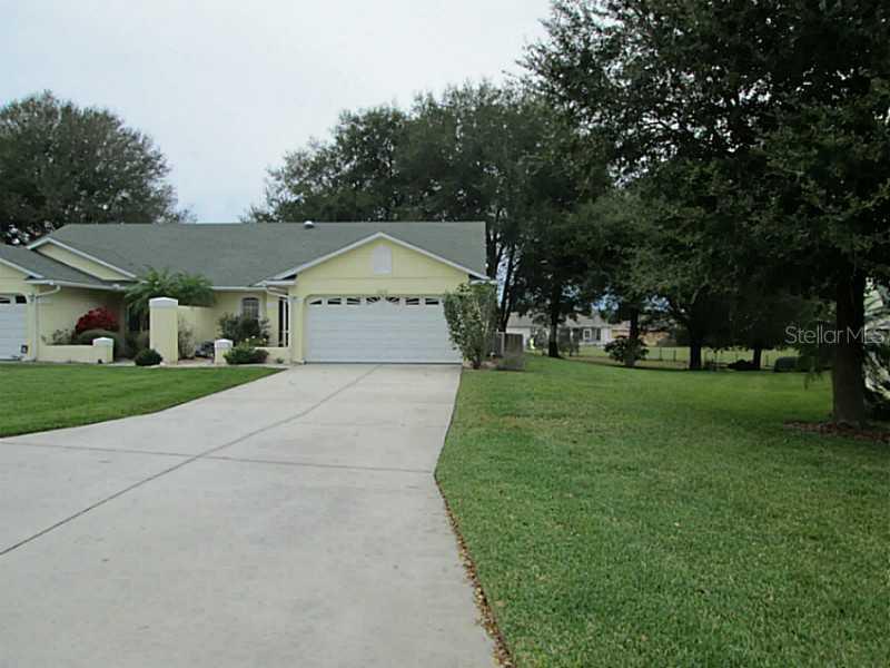 8813 Courtyard Ln., Groveland, FL 34736