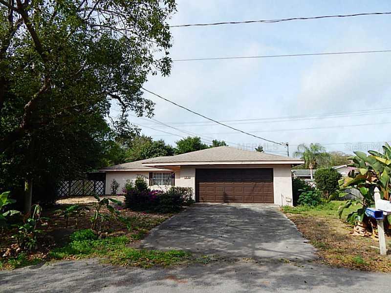 1228 Keystone Ct., Auburndale, FL 33823