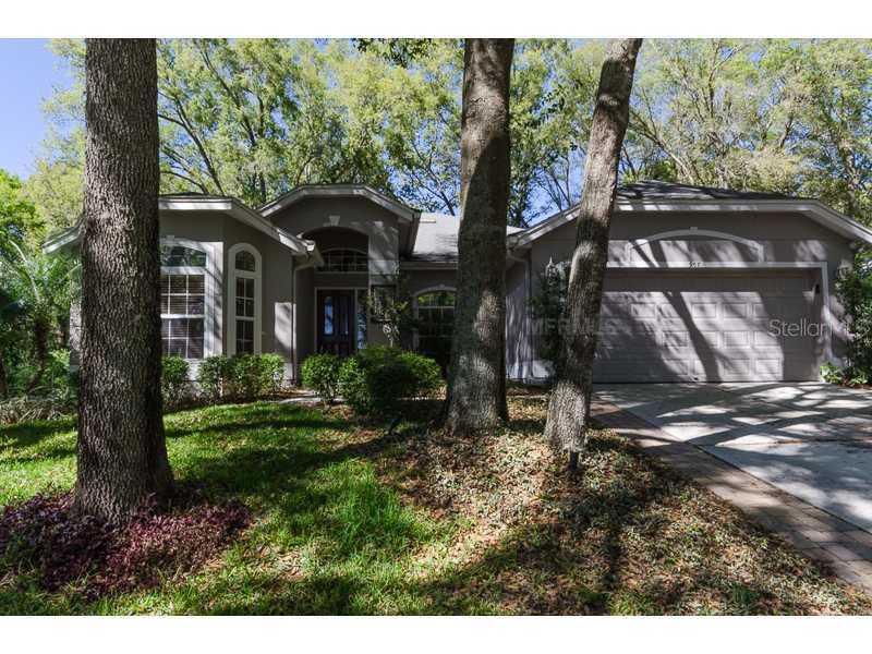 907 Woodcraft Dr., Apopka, FL 32712