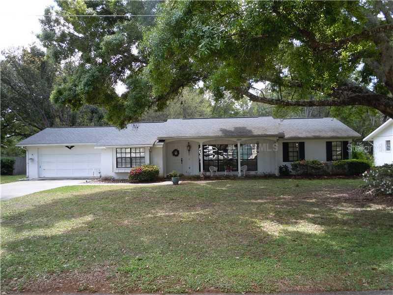 16924 Cumbermoore Ln., Umatilla, FL 32784
