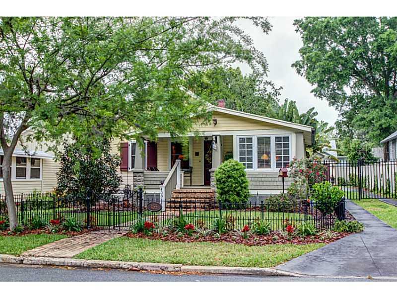 435 E 6 Th Ave., Mount Dora, FL 32757