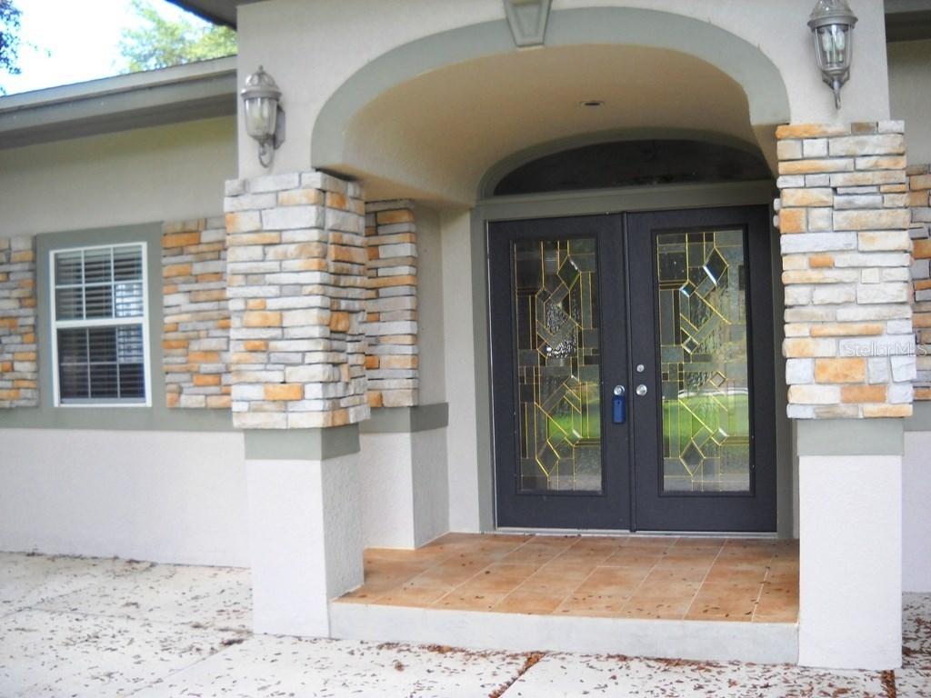24247 Wolf Branch Rd., Sorrento, FL 32776
