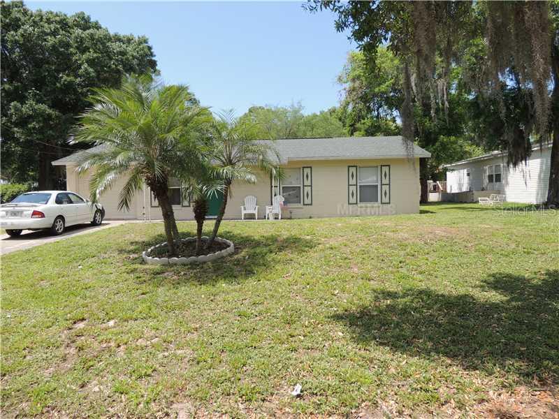 37317 Chicago Ave., Umatilla, FL 32784