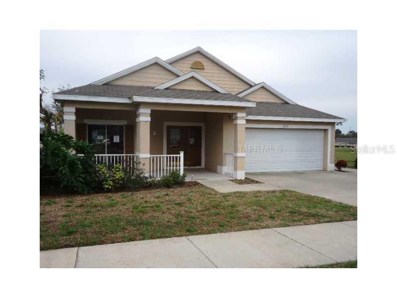 1233 Longville Cir., Tavares, FL 32778