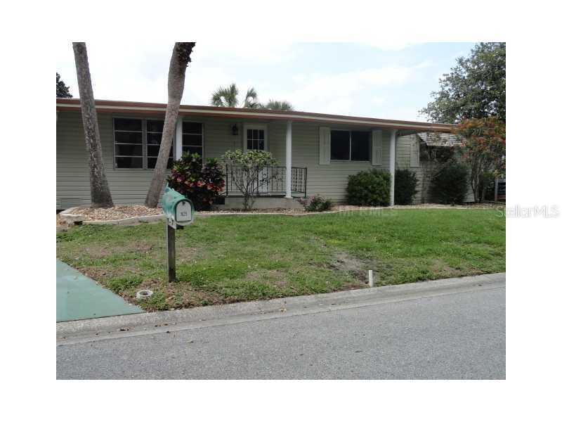 925 Southland Dr., Tavares, FL 32778