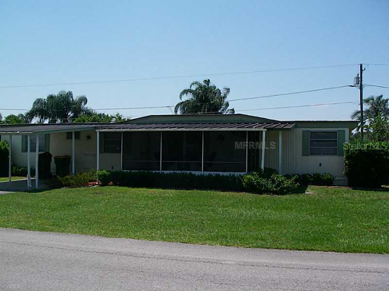 1519 Southshore Drive Dr., Tavares, FL 32778