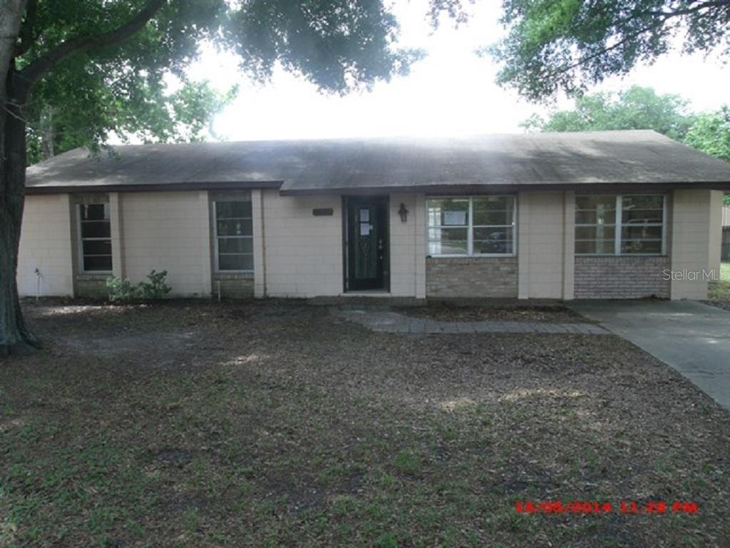 1301 Redwood Ct., Tavares, FL 32778