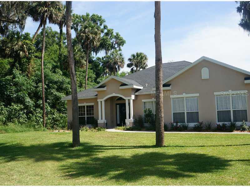 16805 Beauclaire Ct., Tavares, FL 32778