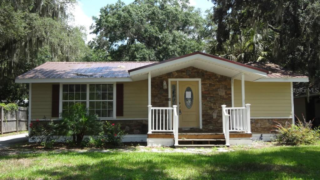 1011 Liberty Ave., Mount Dora, FL 32757