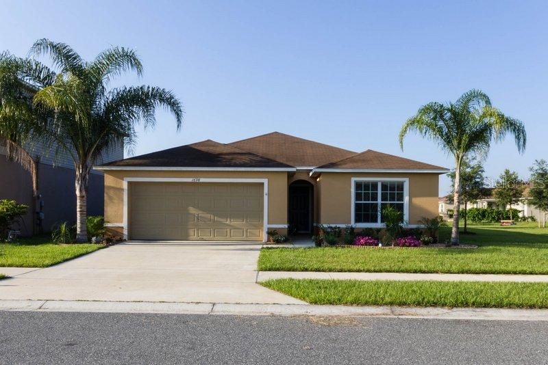 1698 Strathmore Cir., Mount Dora, FL 32757