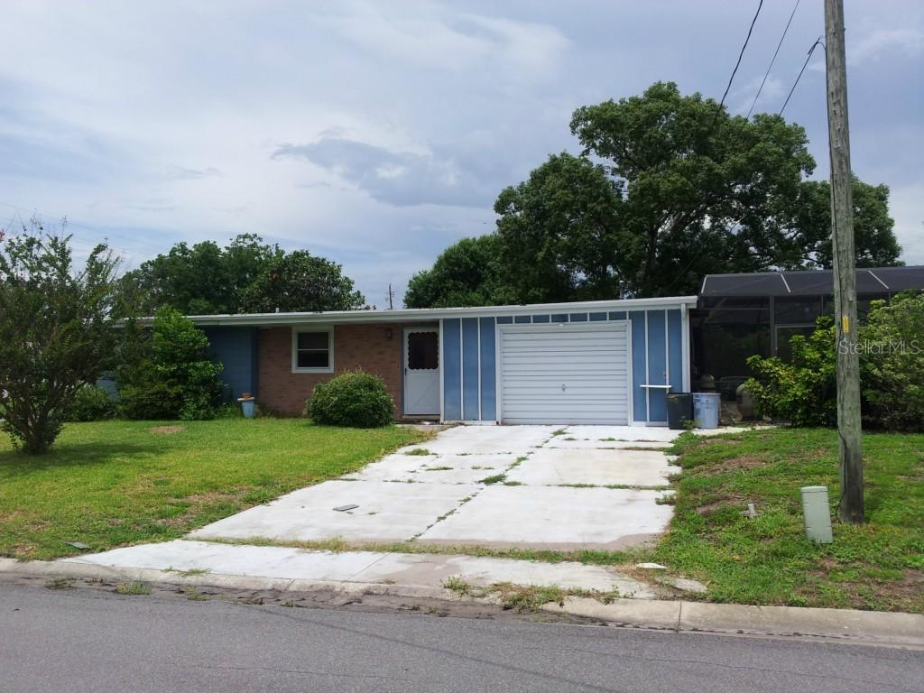 26611 Bimini Dr., Tavares, FL 32778