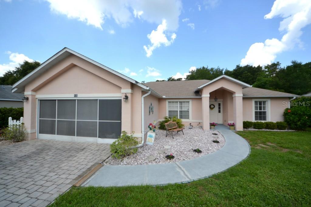 935 Park Valley Cir., Minneola, FL 34715