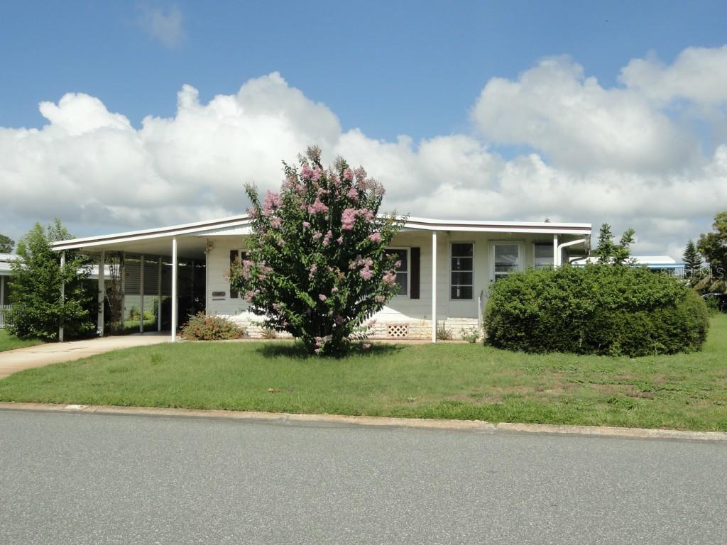 1301 Mohawk Cir., Tavares, FL 32778