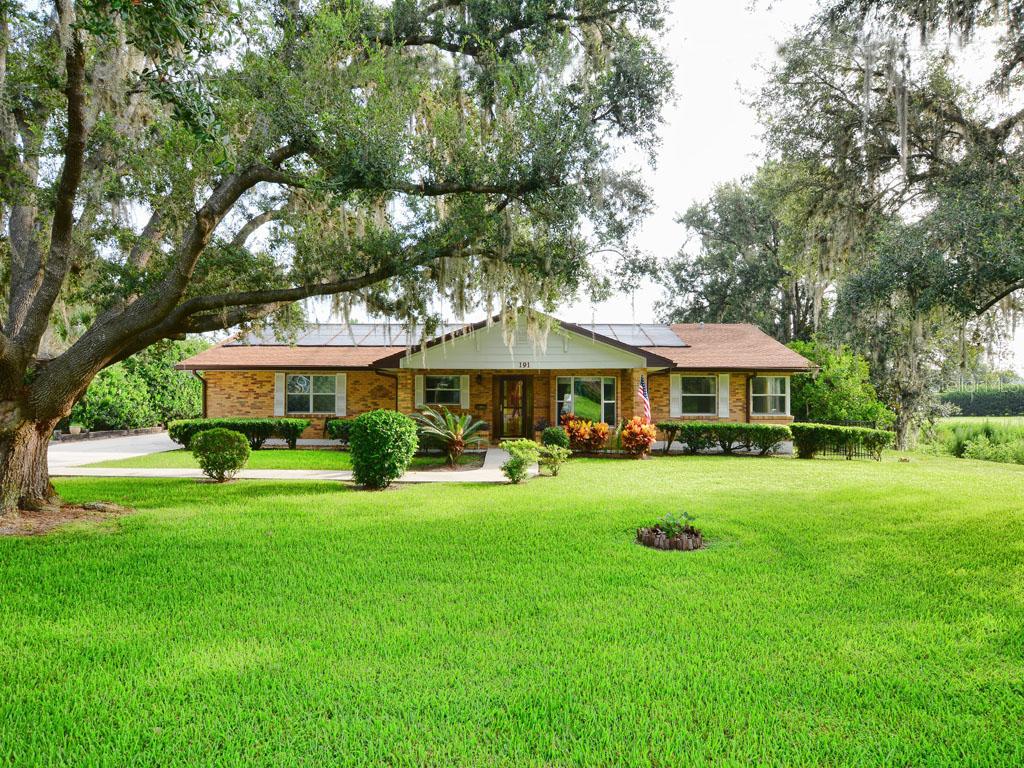 191 E Lakeview St., Umatilla, FL 32784