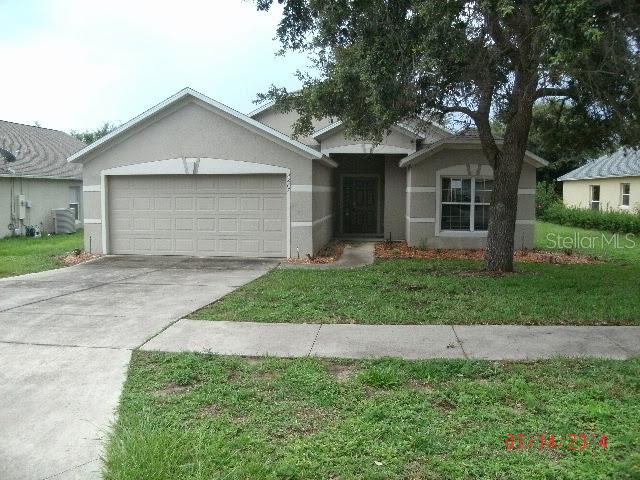 2267 Merry Rd., Tavares, FL 32778