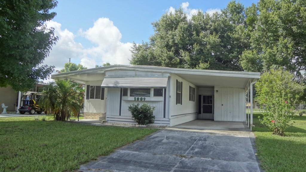 1009 Belmont Cir., Tavares, FL 32778