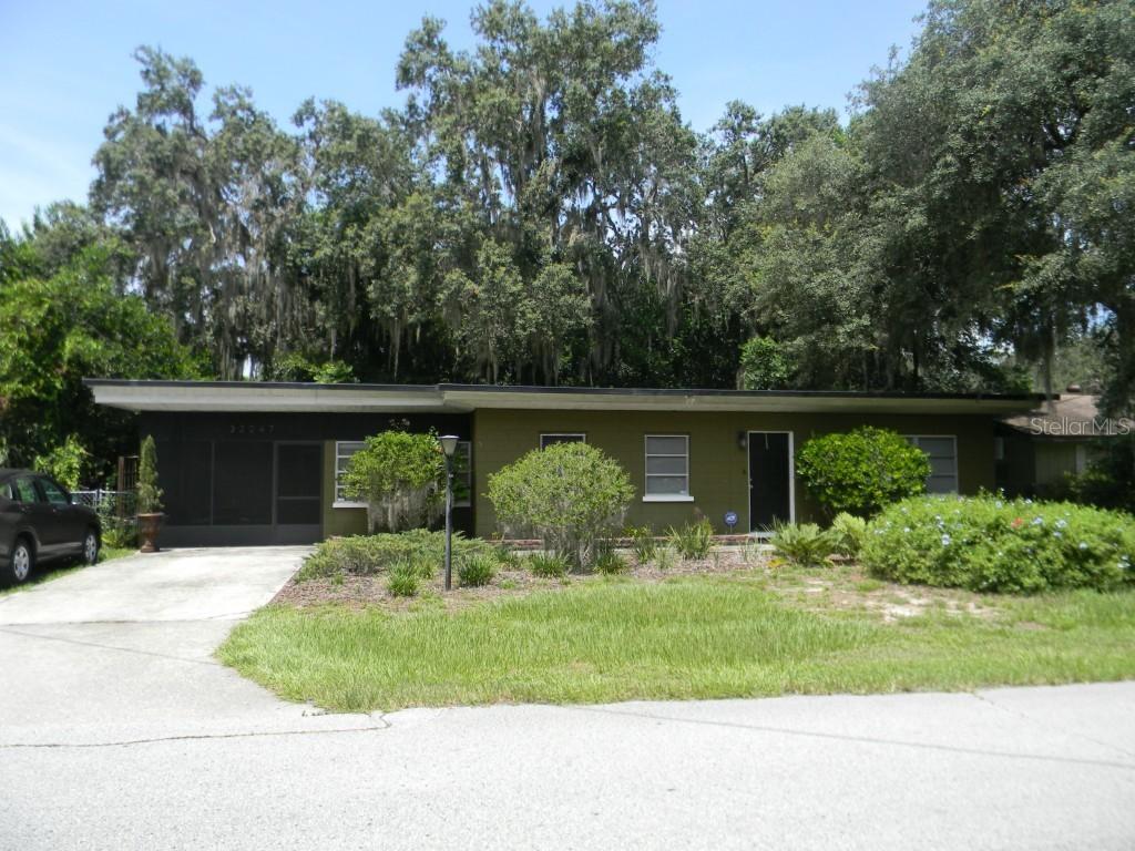32047 Harris Rd., Tavares, FL 32778