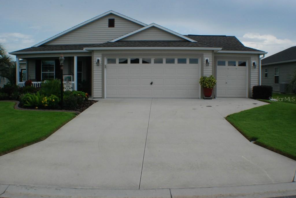 550 Deauville Ct., The Villages, FL 32163