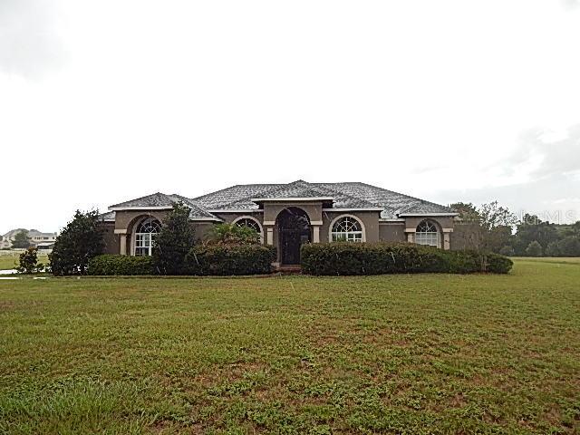 18805 Groves Dr., Groveland, FL 34736