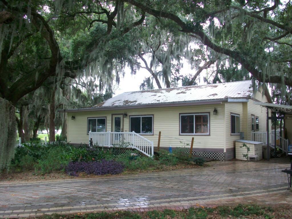 12122 Canal St., Tavares, FL 32778